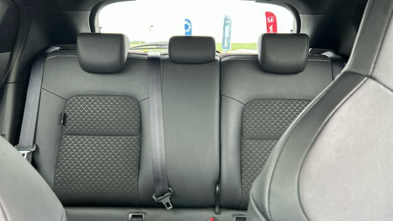 Nissan Juke 1.0 DiG-T 114 N-Connecta 5dr Petrol Hatchback